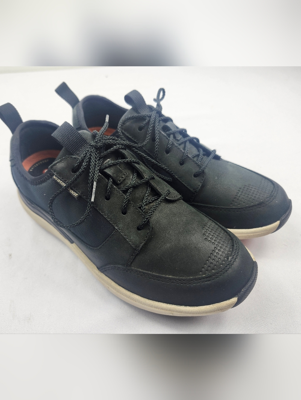 Clarks Wave Women's Black Athletic Lace-Up Sneakers Size 6 M